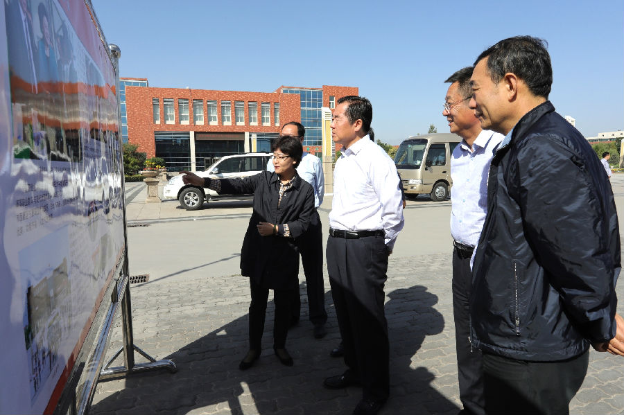 自治区党委常委,纪委书记许传智来我校调研